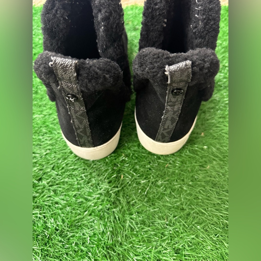Michael Kors Women's Black Suede Ankle Boots‎ Size 6/6.5 - Picture 3 of 10